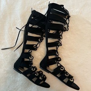 JustFab Gladiator flat sandals, black suede size 6